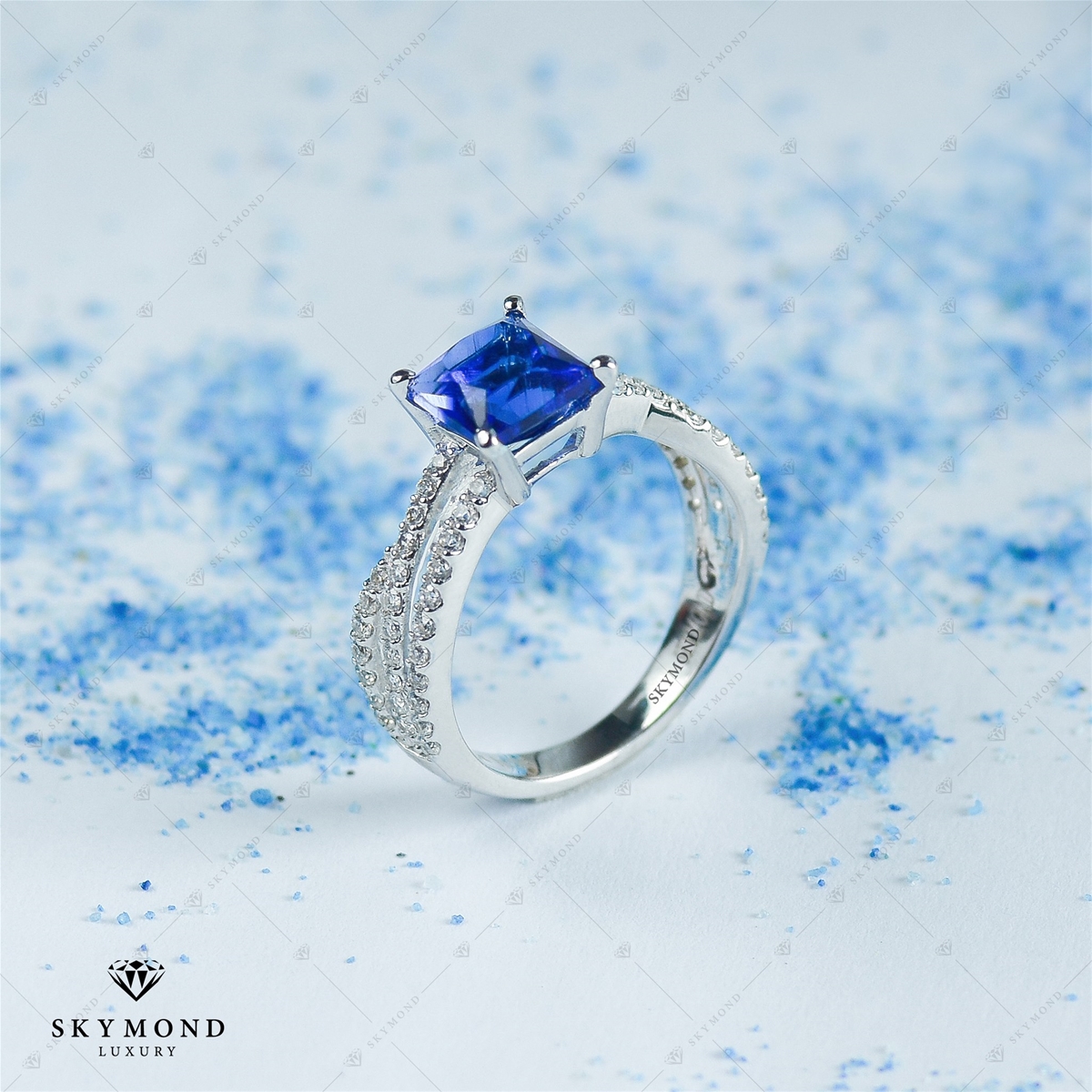 nhẫn cưới bạch kim đính đá