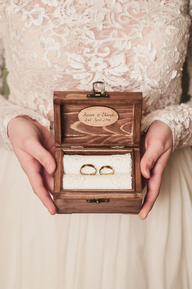 Sử Dụng Nhẫn Cưới Như Thế Nào Để Bền Đẹp Với Thời Gian?