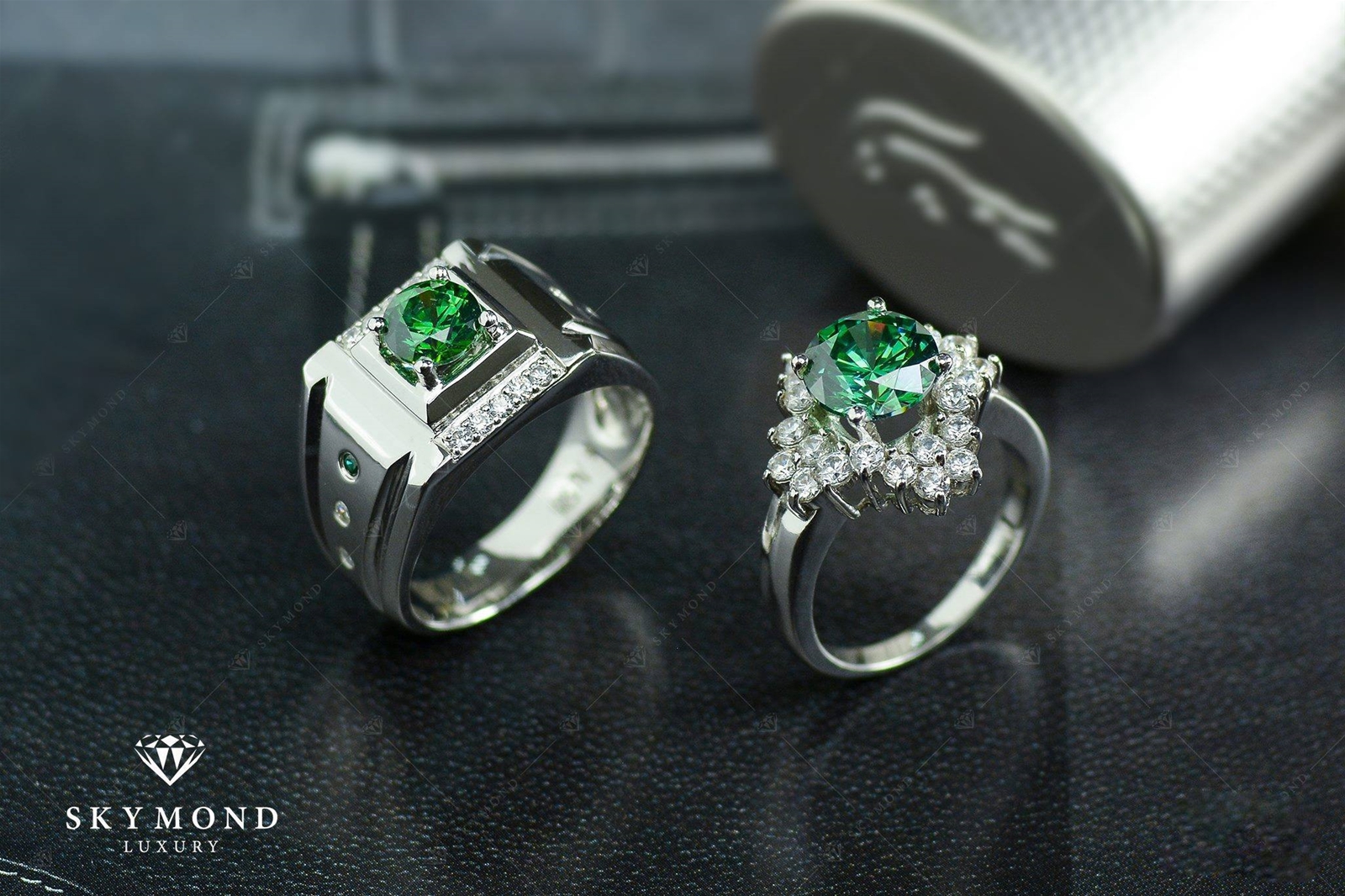 Nhẫn cặp Platin gắn đá quý Emerald