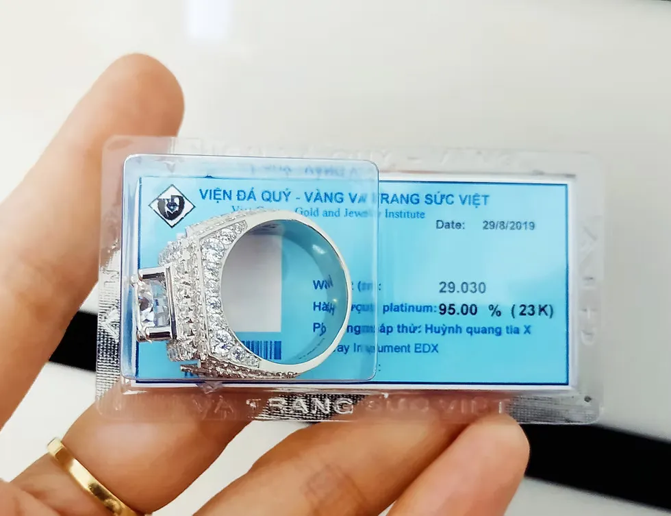 kiểm định trang sức bạch kim