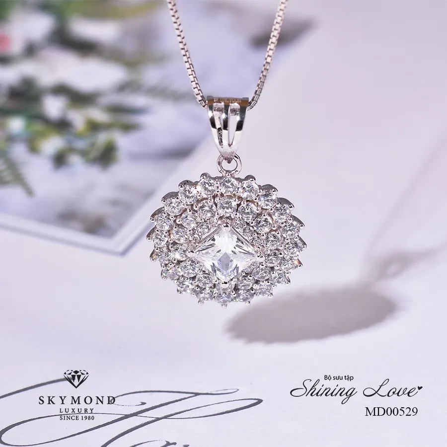Trang sức mặt dây gắn kim cương Skymond Luxury