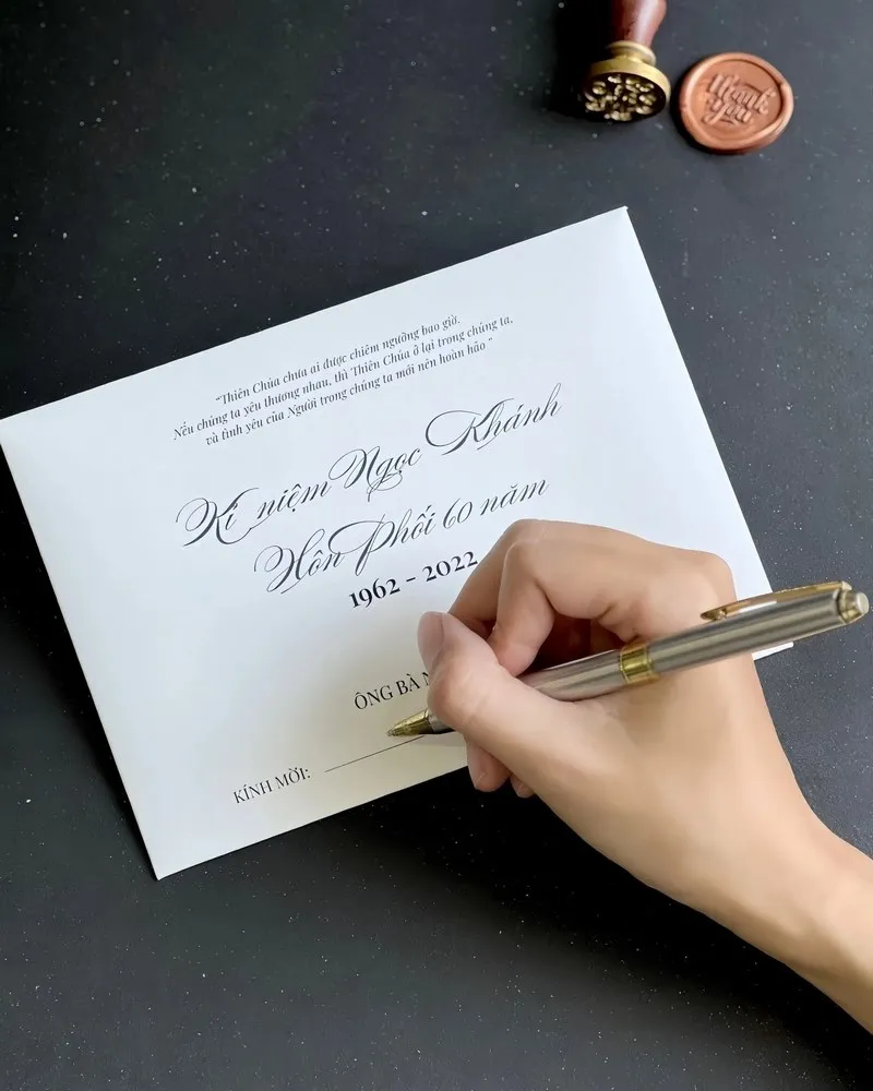 chuẩn bị thiệp mời cưới