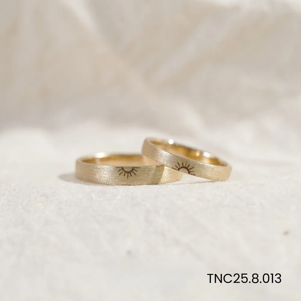 nhẫn cưới vàng vàng