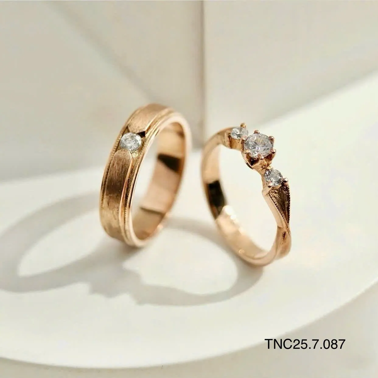 nhẫn cưới vàng vàng skymond