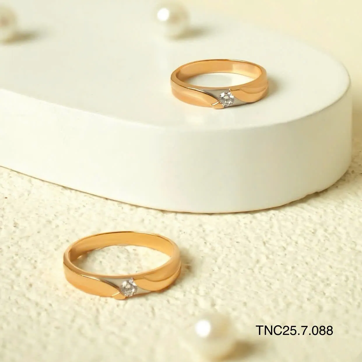 nhẫn cưới vàng vàng