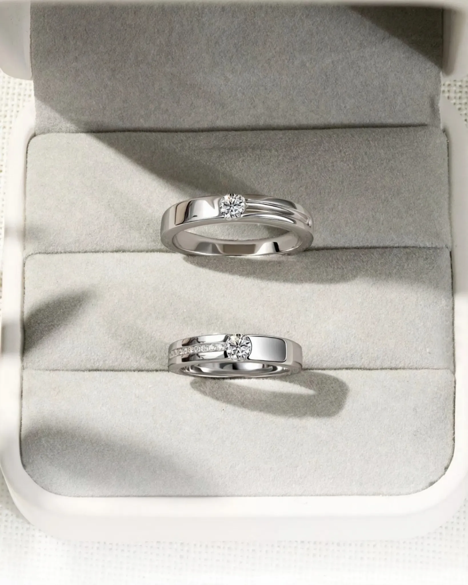 NHẪN CƯỚI VÀNG TRẮNG 10K: VẺ ĐẸP SANG TRỌNG VỚI CHI PHÍ PHÙ HỢP CHO MỌI TONE DA