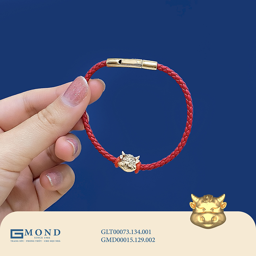 Vòng tay chỉ đỏ charm trâu vàng (Kim Sửu)