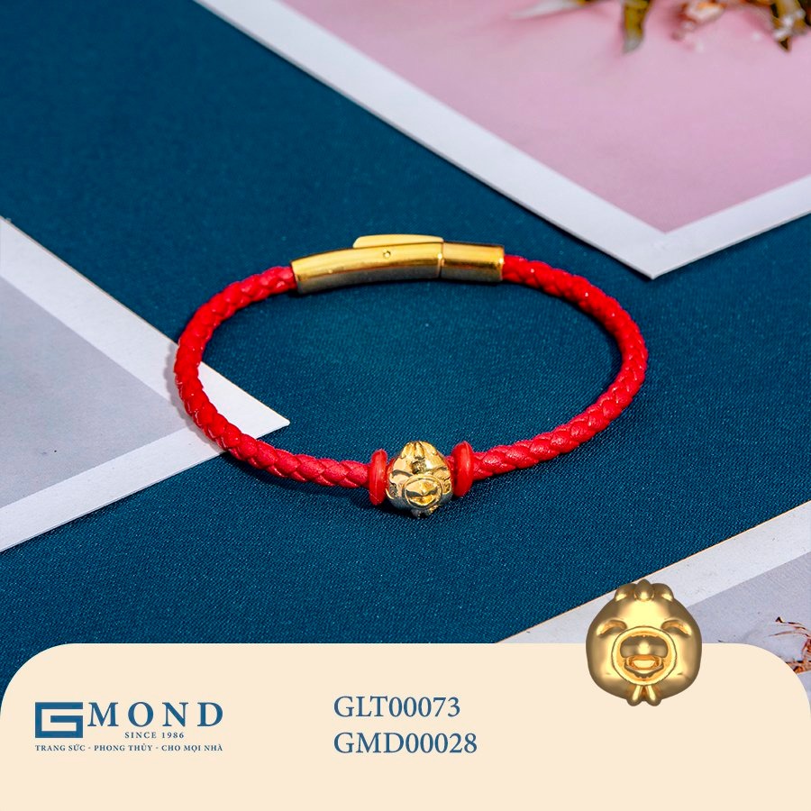 Vòng tay chỉ đỏ charm gà vàng (Kim Dậu)