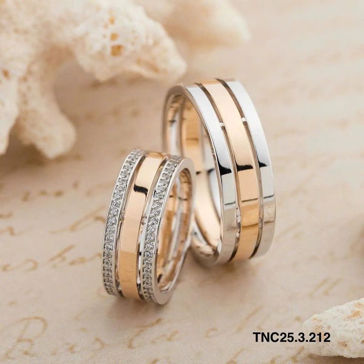 Nhẫn Cưới Vàng Trắng Ghép Vàng Hồng: Sắc Màu Phù Hợp Cho Cô Dâu Hiện Đại