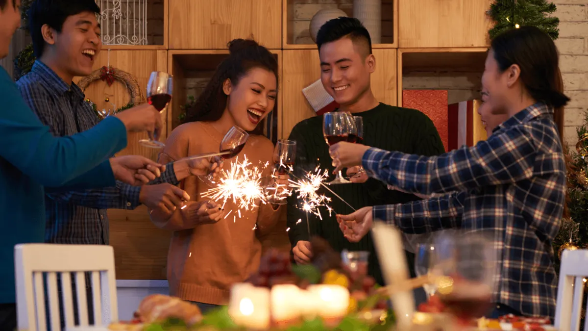 Đầu xuân khi mối quan hệ cần một lời xác nhận, nhẫn cầu hôn lên tiếng