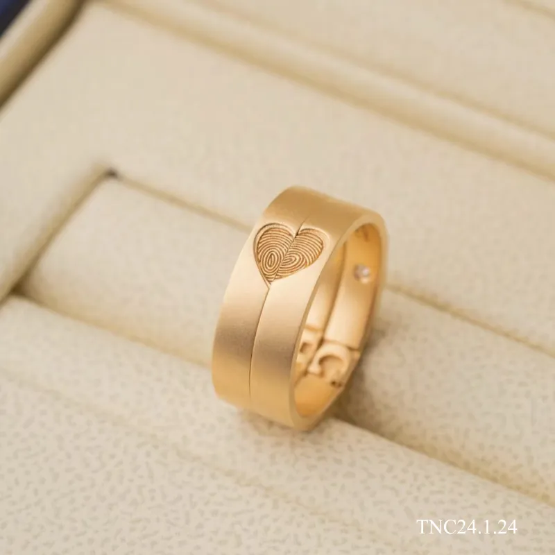 nhẫn cưới mạ vàng