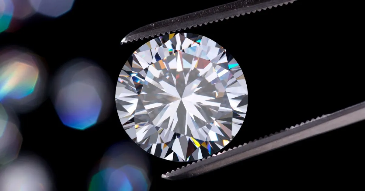 đ&aacute; moissanite